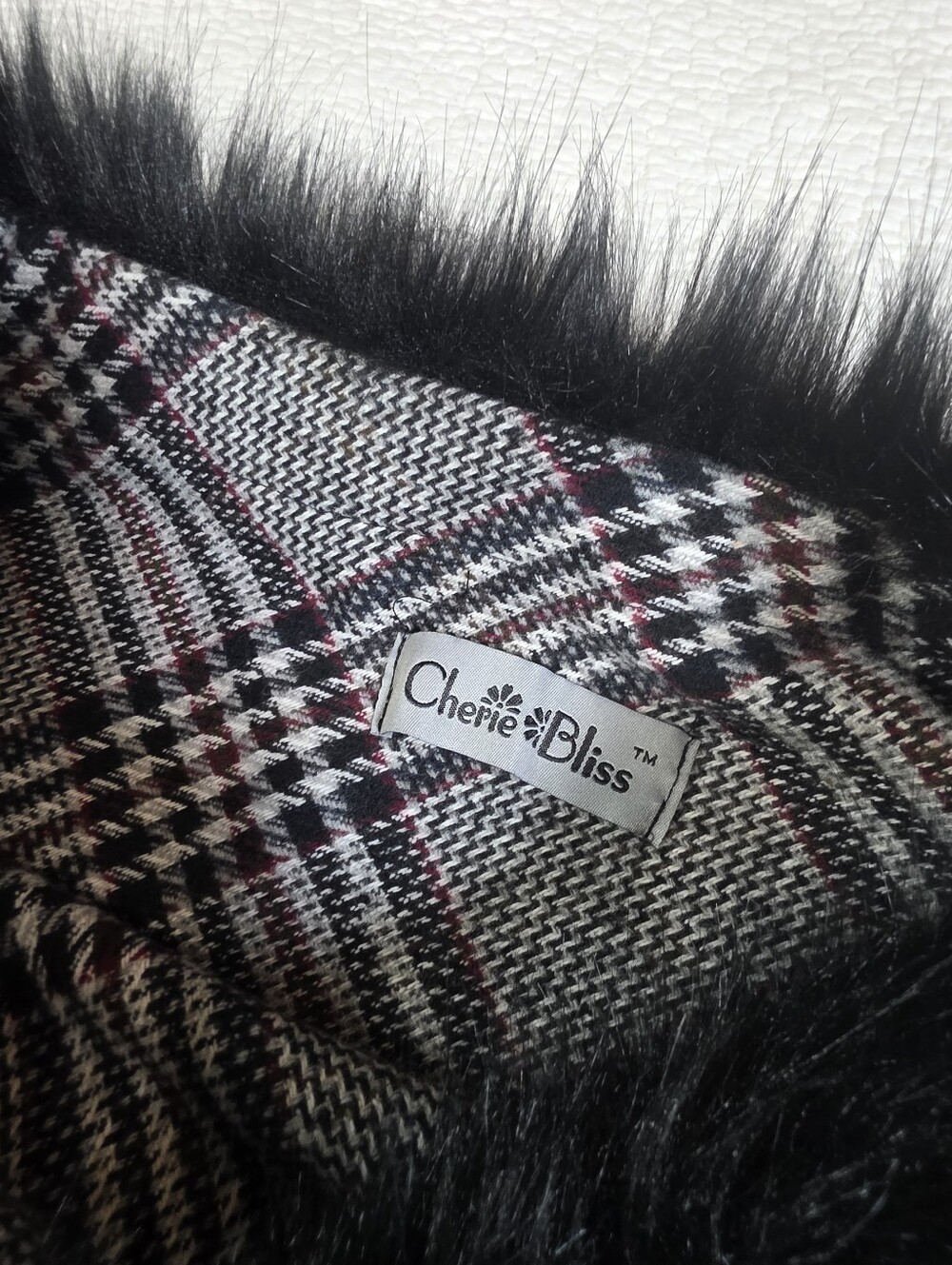 Cherie Bliss Gray Plaid Black Faux Fur Trim Poncho - Picture 5 of 6
